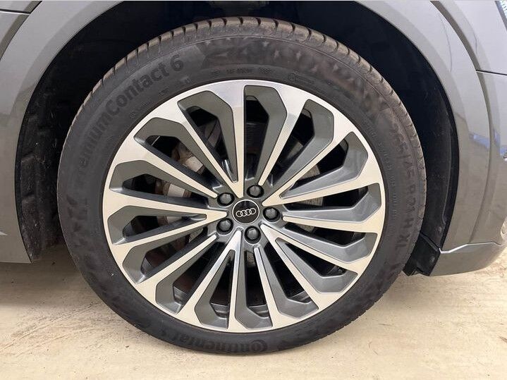 Audi E-tron 55 S Line Quattro 408HK 5d Aut. - Image 10