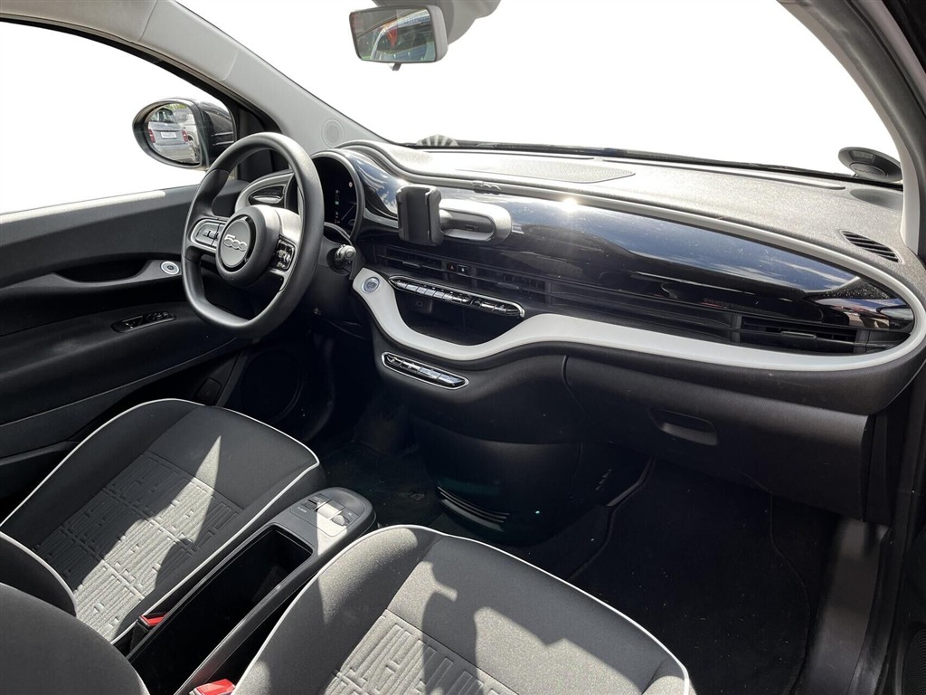 Fiat 500e EL Action 95HK 3d Aut. - Image 6