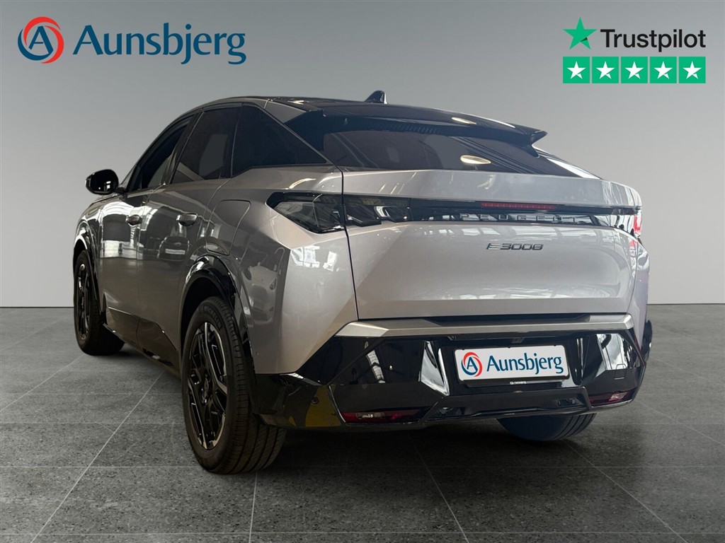 Peugeot e-3008 EL GT Pack 210HK 5d Aut. - Image 4