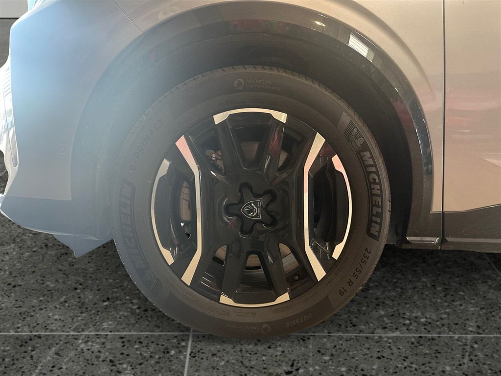 Peugeot e-5008 EL GT Pack 210HK 5d Aut. - Image 3