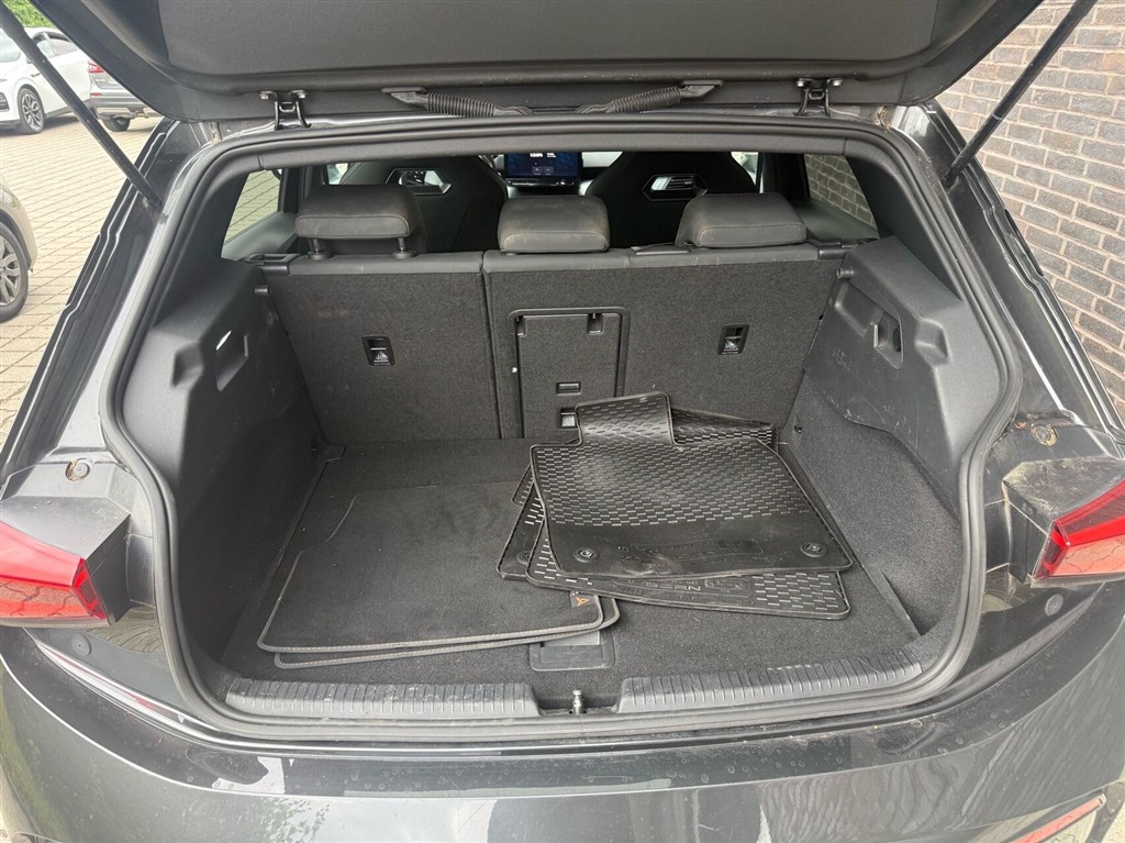 Cupra Born EL High 204HK 5d Aut. - Image 11