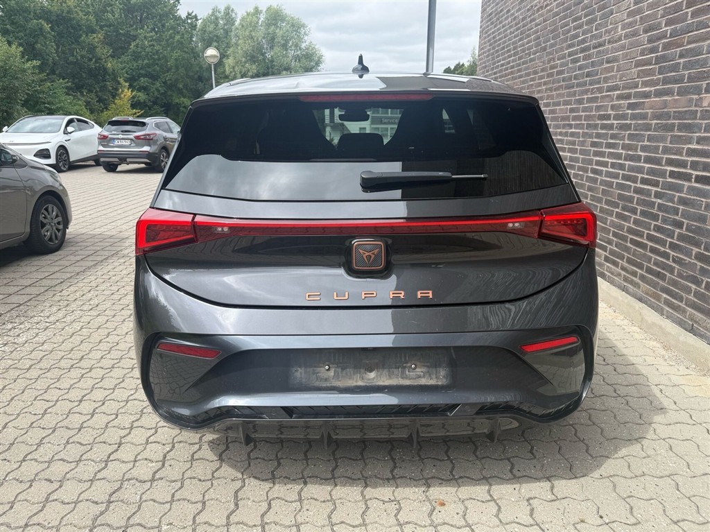 Cupra Born EL High 204HK 5d Aut. - Image 4