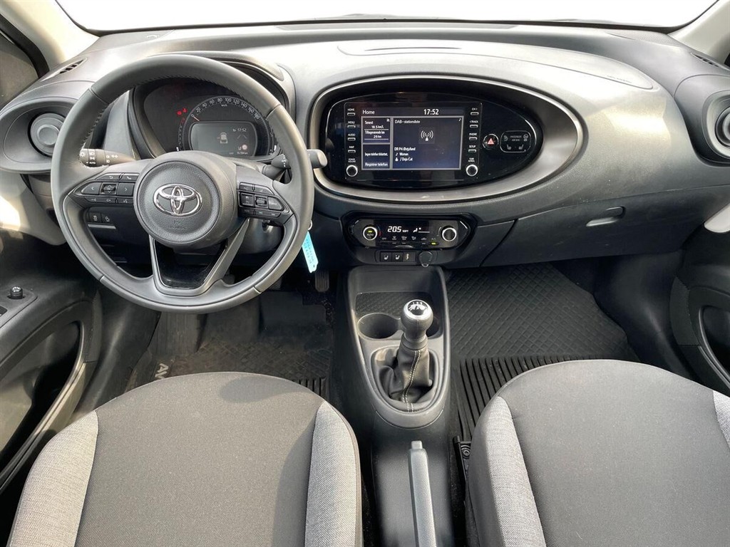 Toyota Aygo X 1,0 VVT-I Active 72HK 5d - Image 10