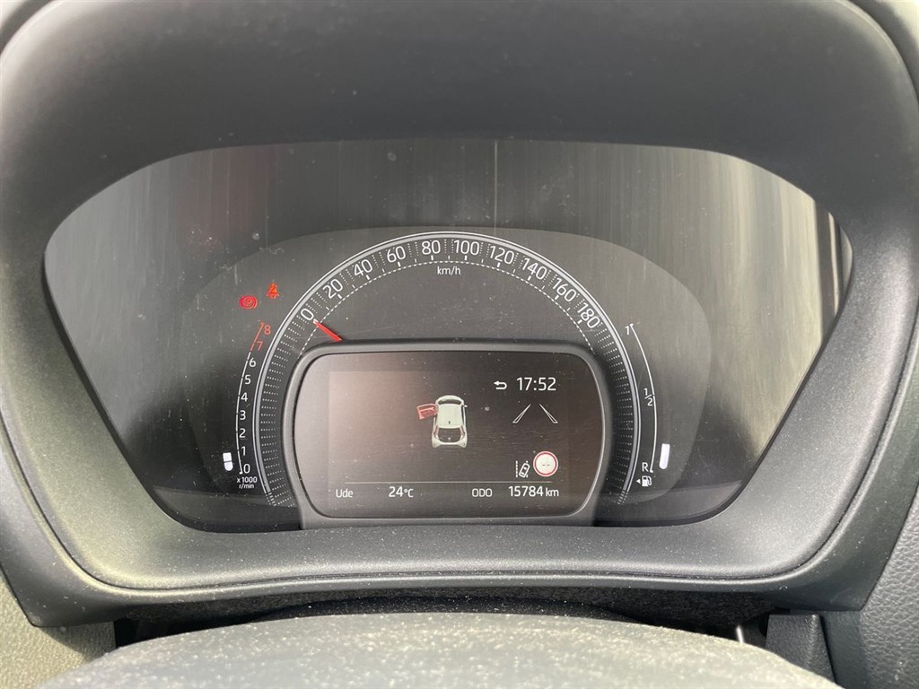 Toyota Aygo X 1,0 VVT-I Active 72HK 5d - Image 12