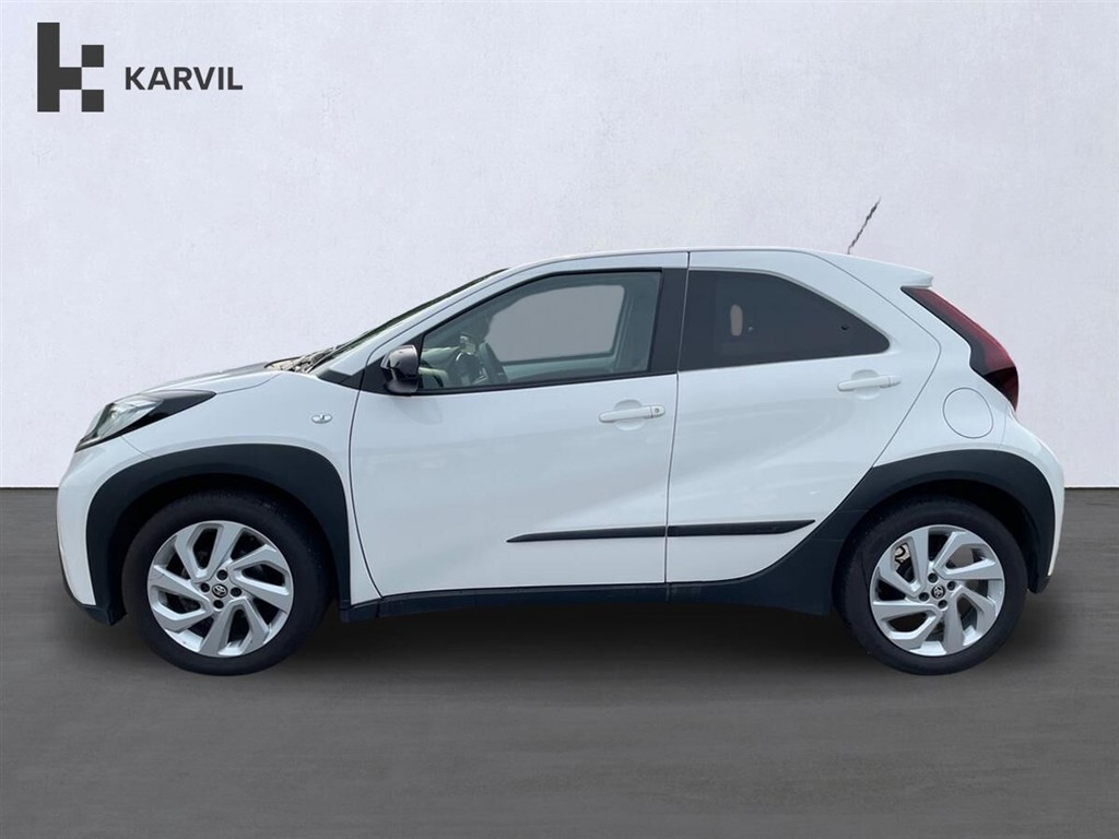 Toyota Aygo X 1,0 VVT-I Active 72HK 5d - Image 3
