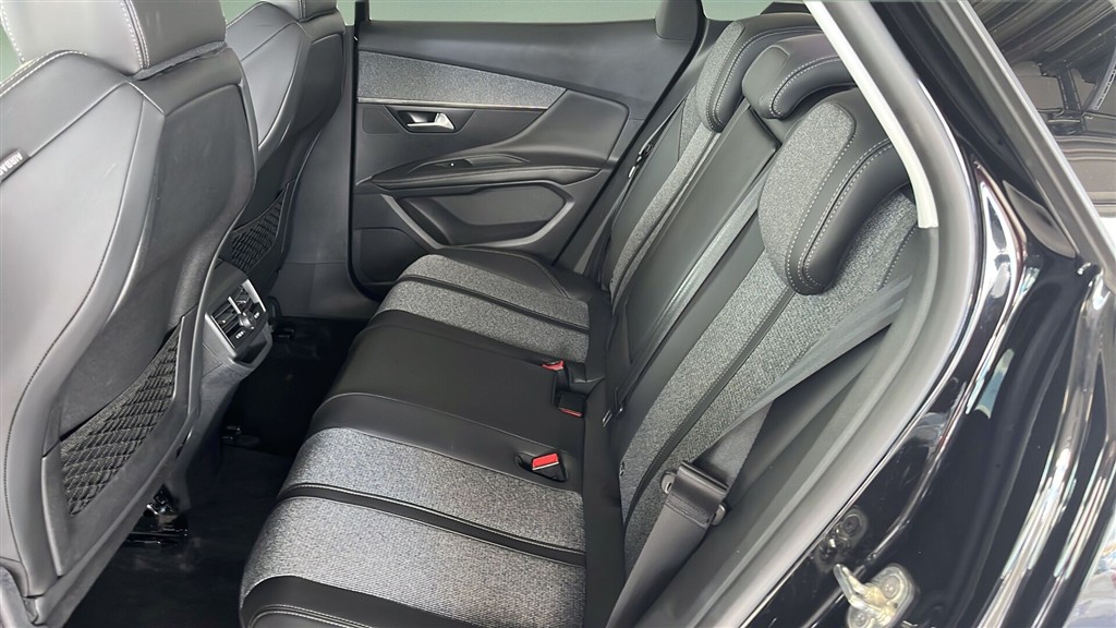 Peugeot 3008 1,2 e-THP Allure EAT6 130HK 5d 6g Aut. - Image 7