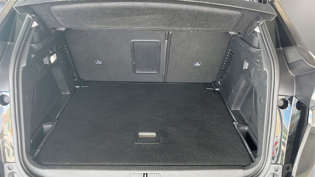 Peugeot 3008 1,2 e-THP Allure EAT6 130HK 5d 6g Aut. - Image 8