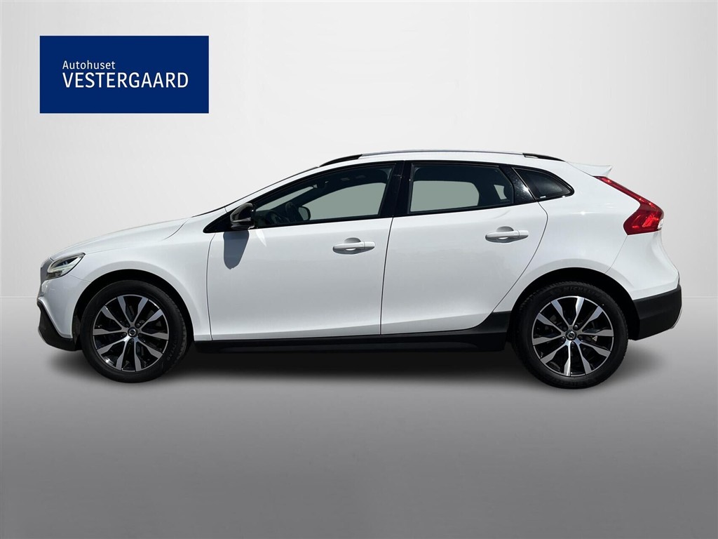 Volvo V40 Cross Country 1,5 T3 Dynamic Edition 152HK 5d 6g Aut. - Image 2