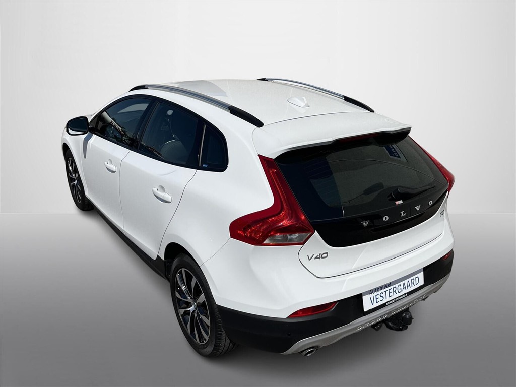 Volvo V40 Cross Country 1,5 T3 Dynamic Edition 152HK 5d 6g Aut. - Image 8