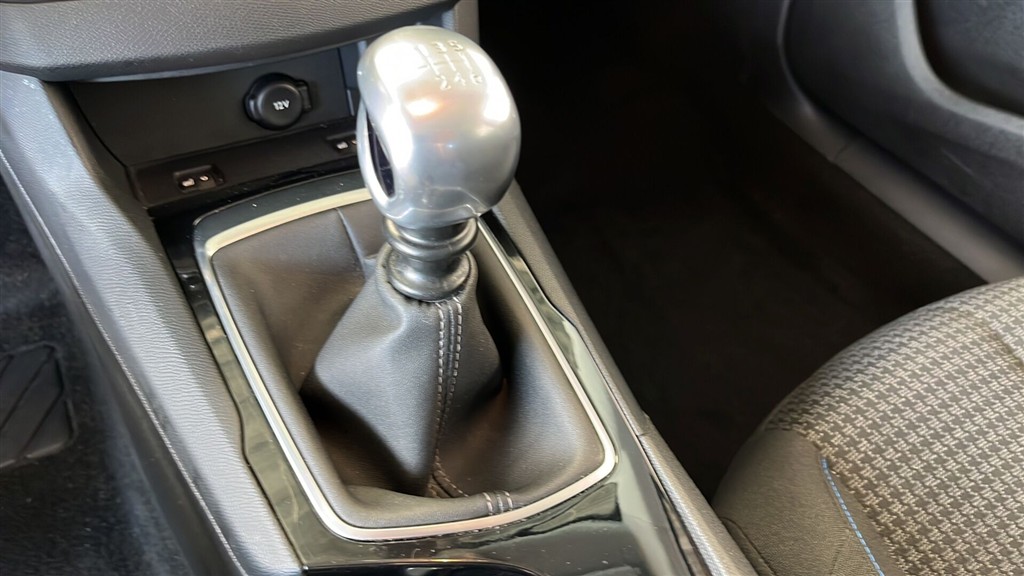 Peugeot 308 1,2 PureTech Style 130HK 5d 6g - Image 11