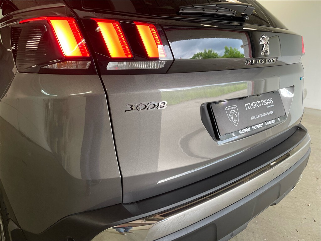 Peugeot 3008 1,6 PureTech Plugin-hybrid GT Line AWD EAT8 300HK 5d 8g Aut. - Image 24