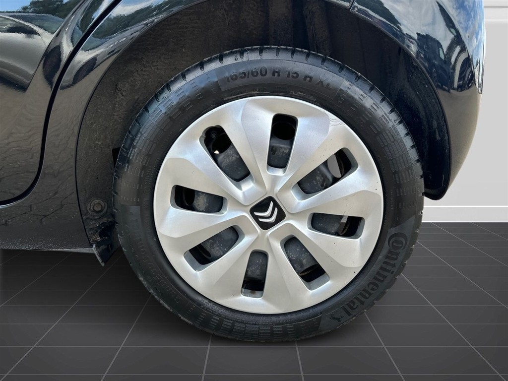Citroën C1 1,0 VTi Shine 72HK 5d - Image 6