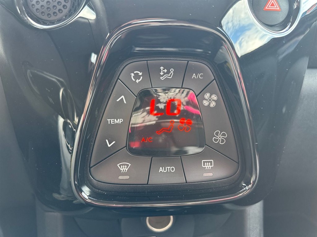 Citroën C1 1,0 VTi Shine 72HK 5d - Image 15