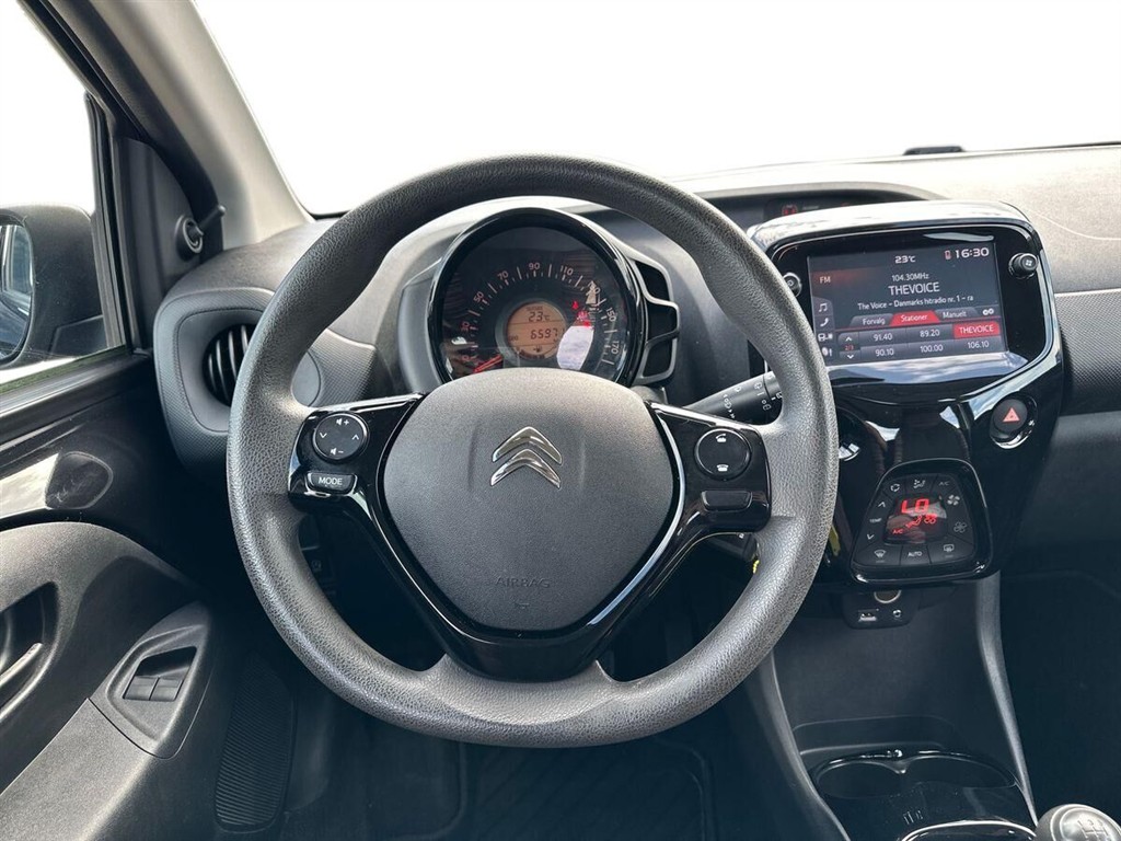 Citroën C1 1,0 VTi Shine 72HK 5d - Image 17