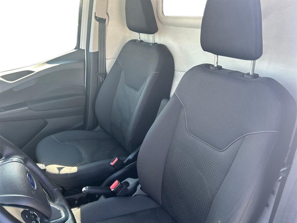 Ford Transit Courier 1,0 EcoBoost Limited 100HK Van 6g - Image 9