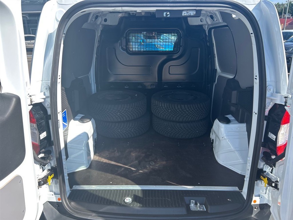 Ford Transit Courier 1,0 EcoBoost Limited 100HK Van 6g - Image 11
