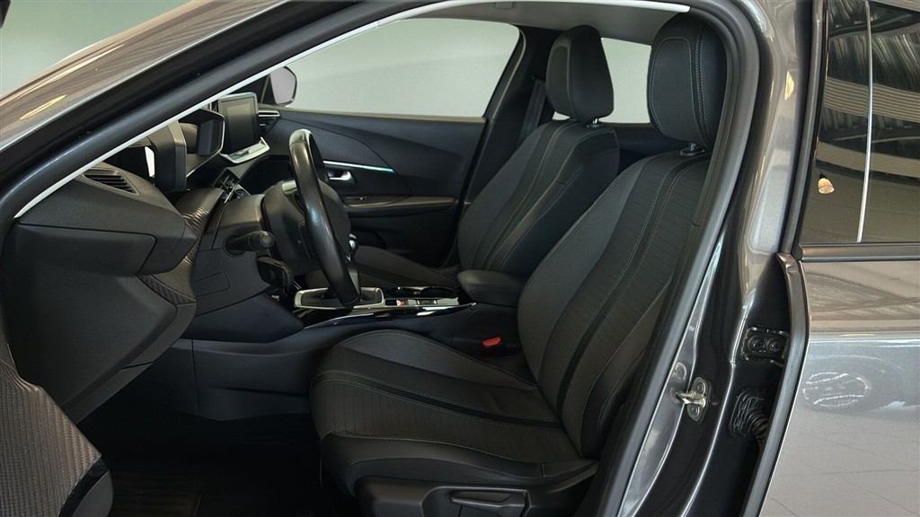 Peugeot 2008 1,2 PureTech Allure Grand 130HK 5d - Image 6
