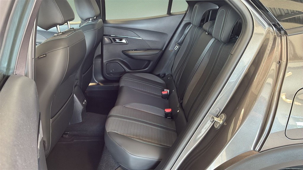 Peugeot 2008 1,2 PureTech Allure Grand 130HK 5d - Image 7