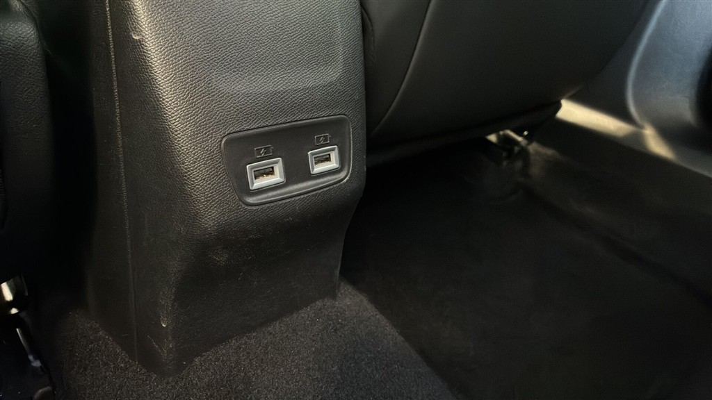 Peugeot 2008 1,2 PureTech Allure Grand 130HK 5d - Image 10