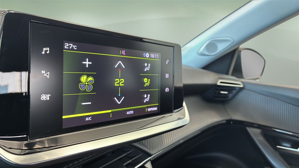 Peugeot 2008 1,2 PureTech Allure Grand 130HK 5d - Image 18