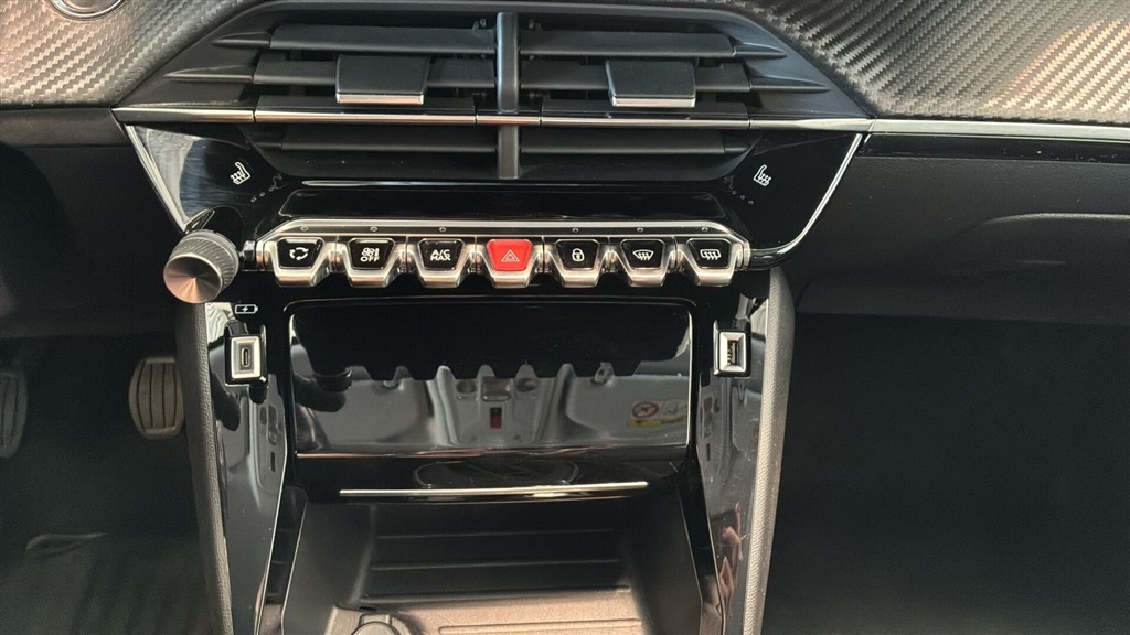 Peugeot 2008 1,2 PureTech Allure Grand 130HK 5d - Image 20