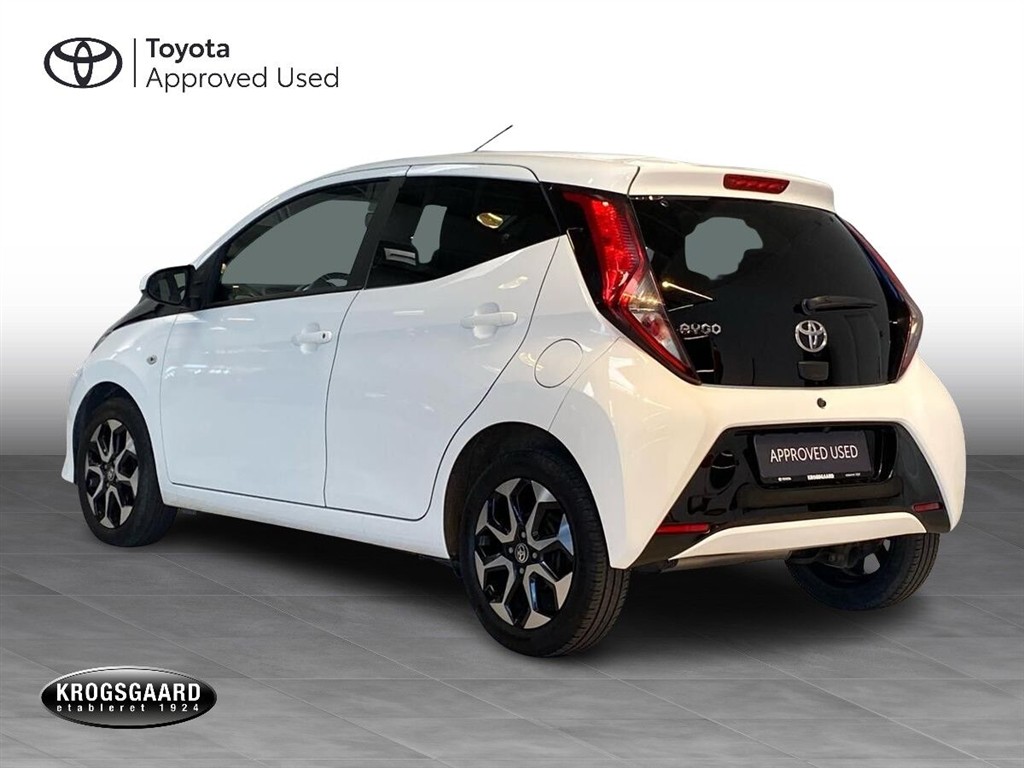 Toyota Aygo 1,0 VVT-I X-Press 72HK 5d - Image 3