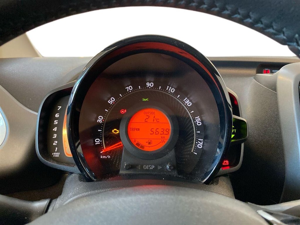 Toyota Aygo 1,0 VVT-I X-Press 72HK 5d - Image 13