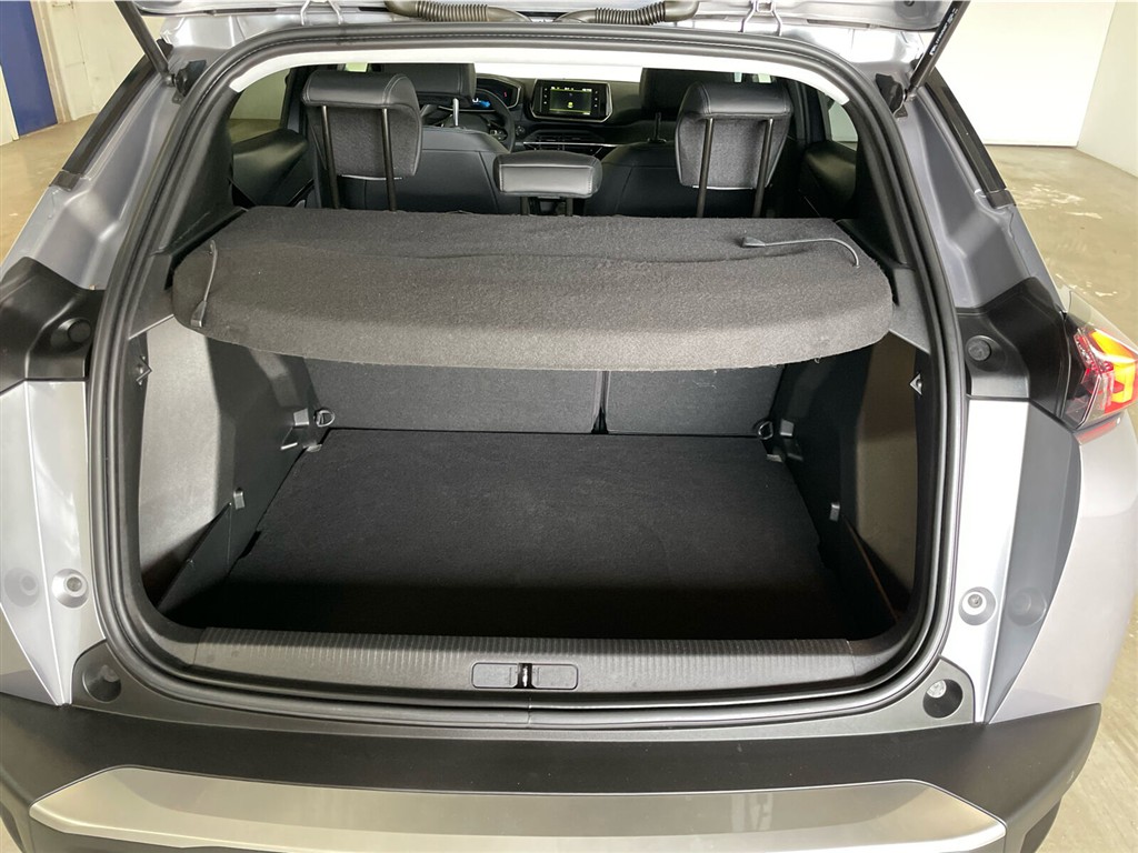 Peugeot 2008 1,2 PureTech Platin Sport 130HK 5d - Image 21