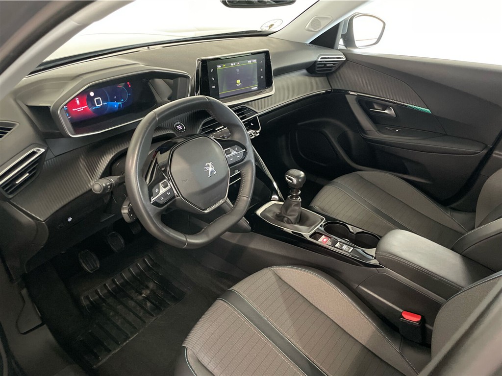Peugeot 2008 1,2 PureTech Platin Sport 130HK 5d - Image 24