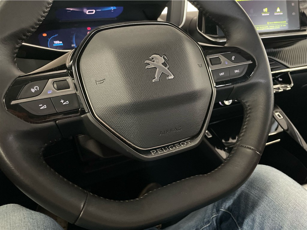 Peugeot 2008 1,2 PureTech Platin Sport 130HK 5d - Image 25