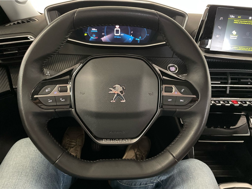Peugeot 2008 1,2 PureTech Platin Sport 130HK 5d - Image 26