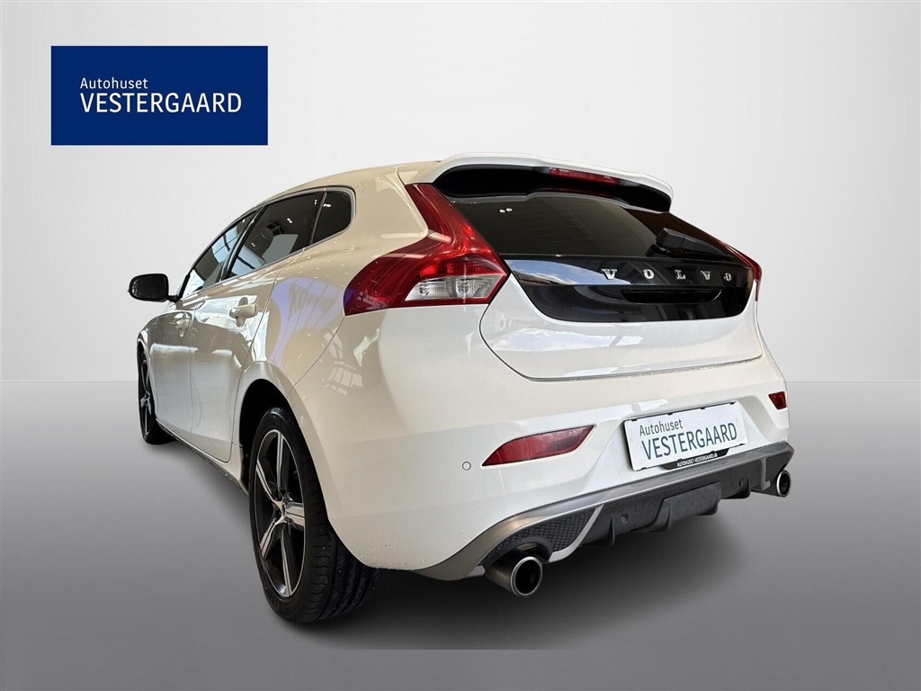 Volvo V40 2,0 T4 R-design 190HK 5d 6g Aut. - Image 3