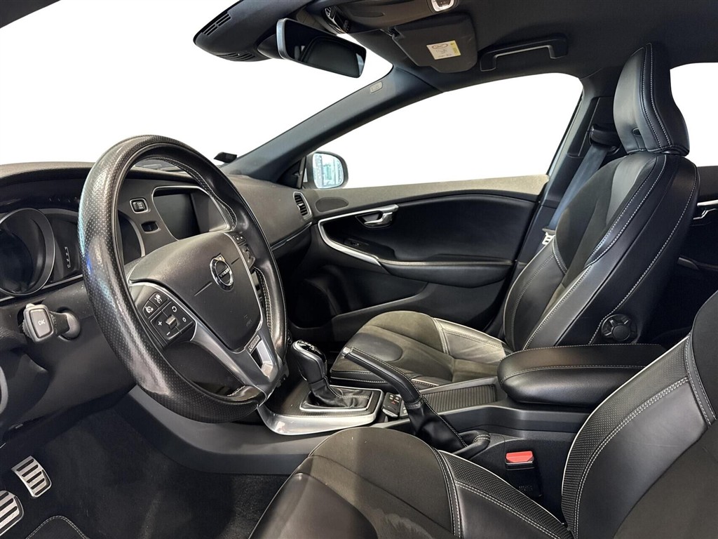 Volvo V40 2,0 T4 R-design 190HK 5d 6g Aut. - Image 4