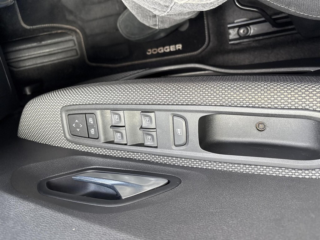 Dacia Jogger 7 Sæder 1,0 Tce Comfort 110HK 5d 6g - Image 16