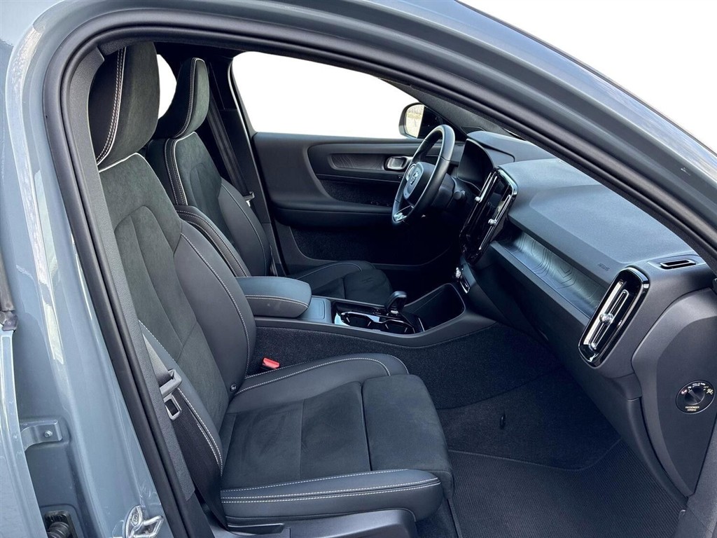 Volvo C40 P8 Recharge Twin Ultimate AWD 408HK 4d Aut. - Image 7