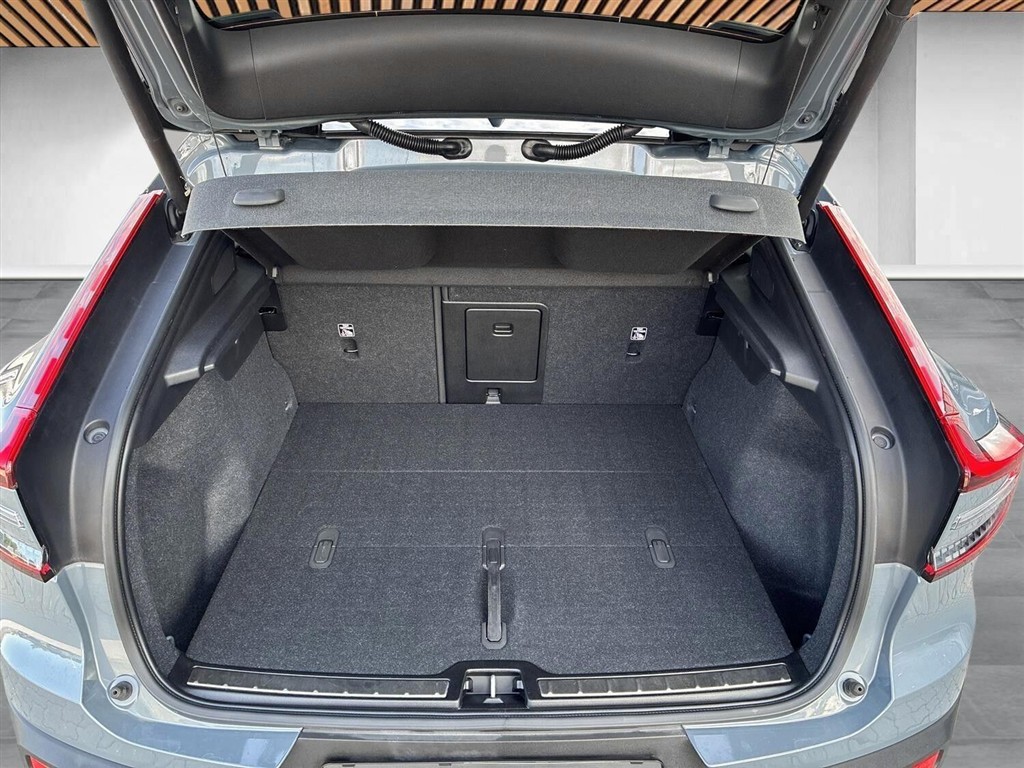 Volvo C40 P8 Recharge Twin Ultimate AWD 408HK 4d Aut. - Image 14