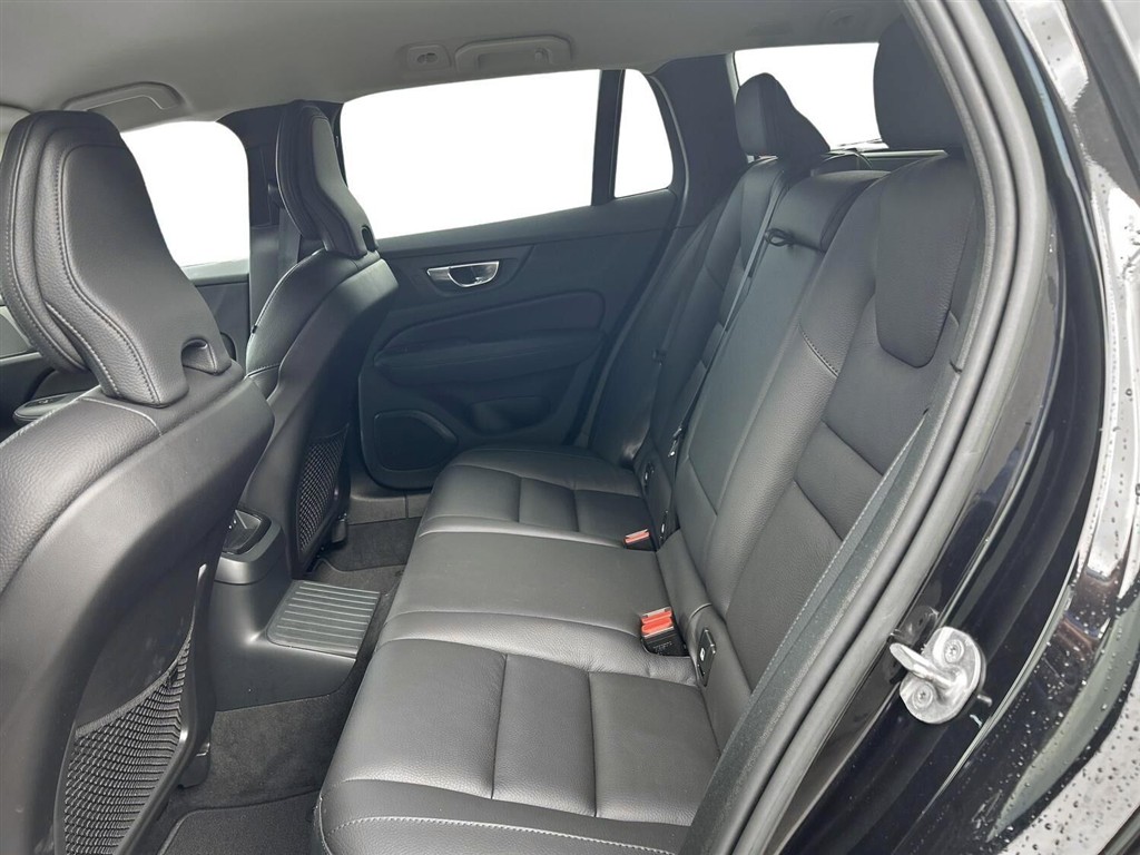 Volvo V60 2,0 T6 Recharge Plugin-hybrid Plus AWD 350HK Stc 8g Aut. - Image 7