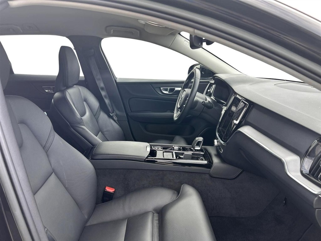 Volvo V60 2,0 T6 Recharge Plugin-hybrid Plus AWD 350HK Stc 8g Aut. - Image 5