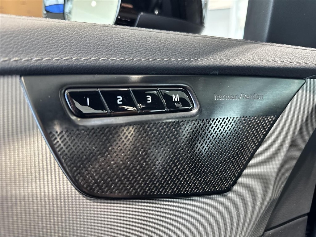 Volvo XC90 7 Sæder 2,0 T8 Recharge Plugin-hybrid Ultimate AWD 455HK 5d 8g Aut. - Image 18