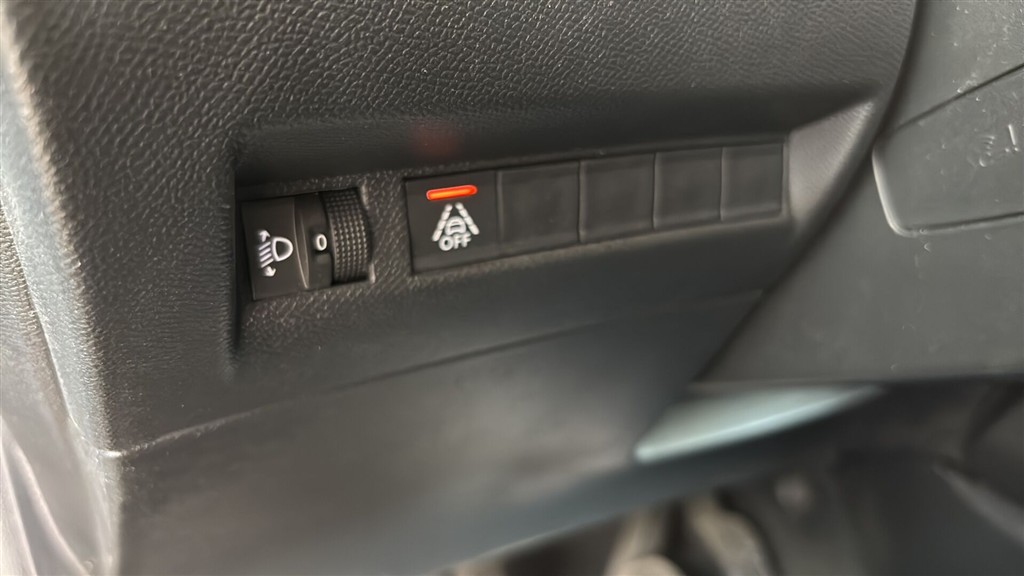 Peugeot 208 1,2 PureTech Allure 100HK 5d 6g - Image 15