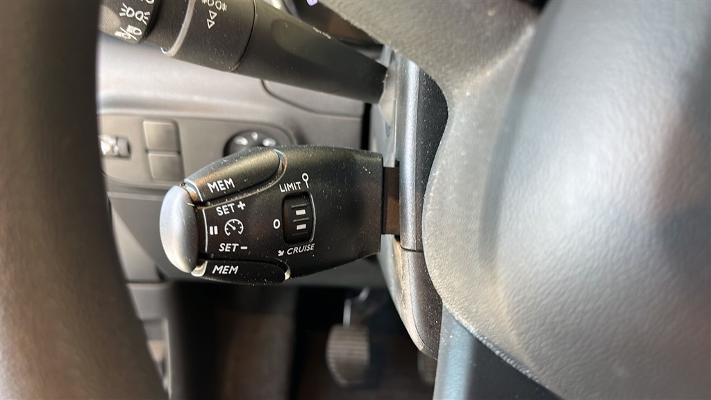 Citroën C3 1,2 PureTech Attraction 83HK 5d - Image 13