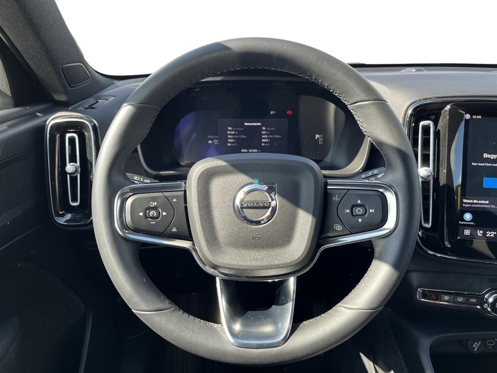 Volvo XC40 P6 Recharge Plus 231HK 5d Aut. - Image 11