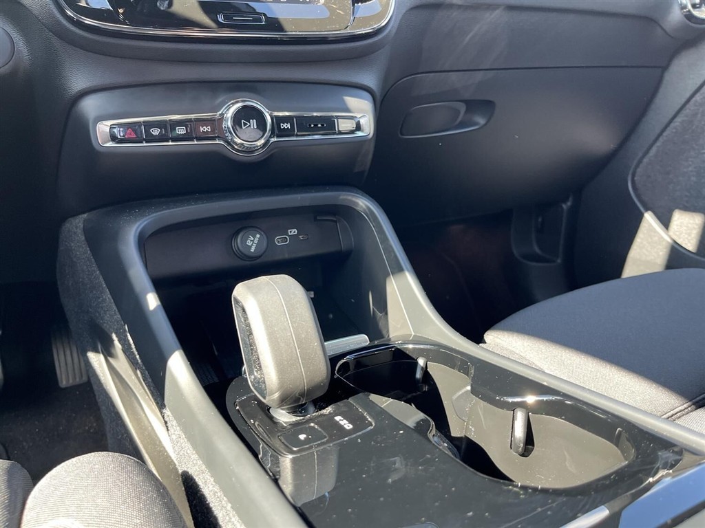 Volvo XC40 P6 Recharge Plus 231HK 5d Aut. - Image 13