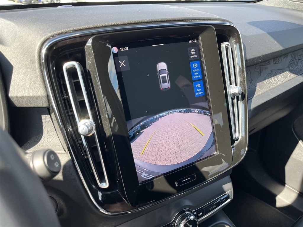 Volvo XC40 P6 Recharge Plus 231HK 5d Aut. - Image 16