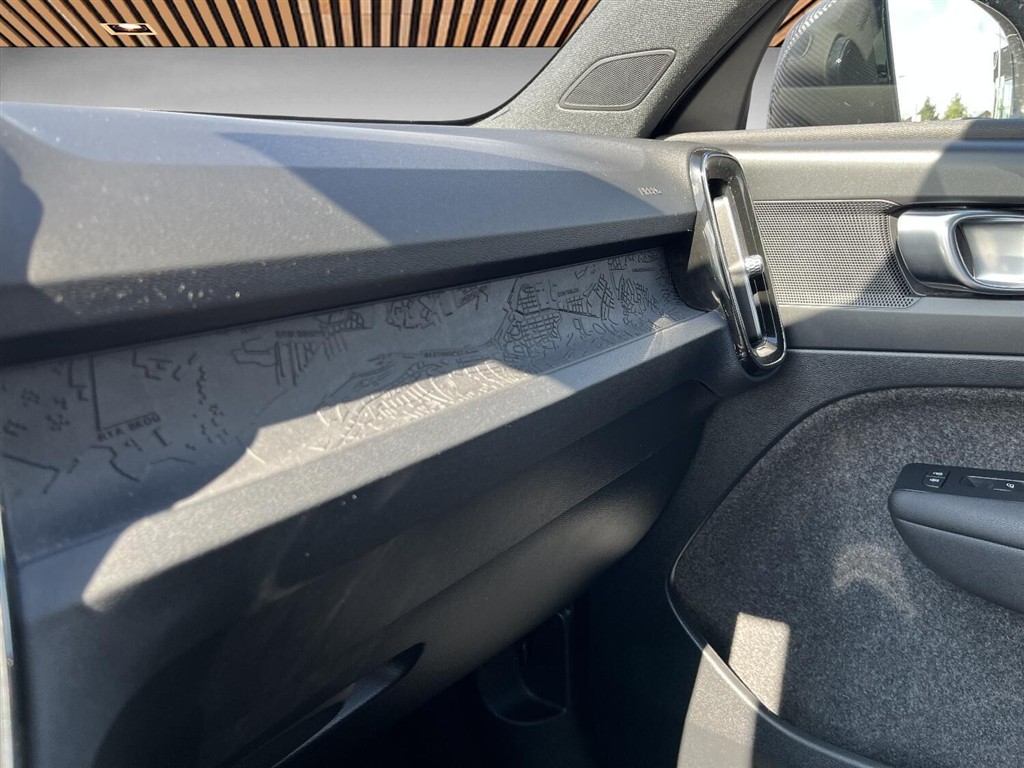 Volvo XC40 P6 Recharge Plus 231HK 5d Aut. - Image 17