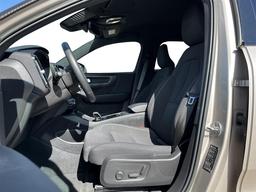 Volvo XC40 P6 Recharge Plus 231HK 5d Aut. - Image 5