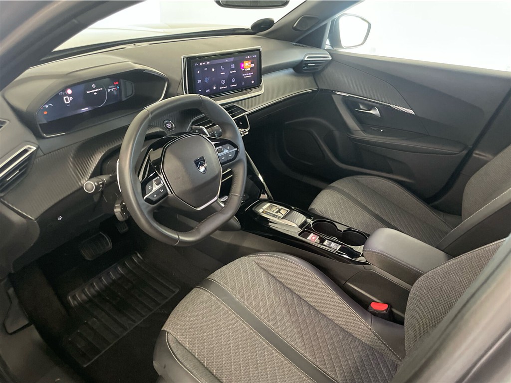 Peugeot 2008 1,2 PureTech Allure EAT8 130HK 5d 8g Aut. - Image 27