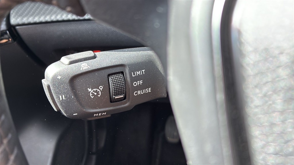 Peugeot 208 1,2 PureTech Flash 100HK 5d 6g - Image 9
