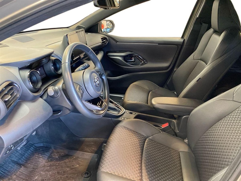 Toyota Yaris 1,5 Hybrid Style 116HK 5d Trinl. Gear - Image 18