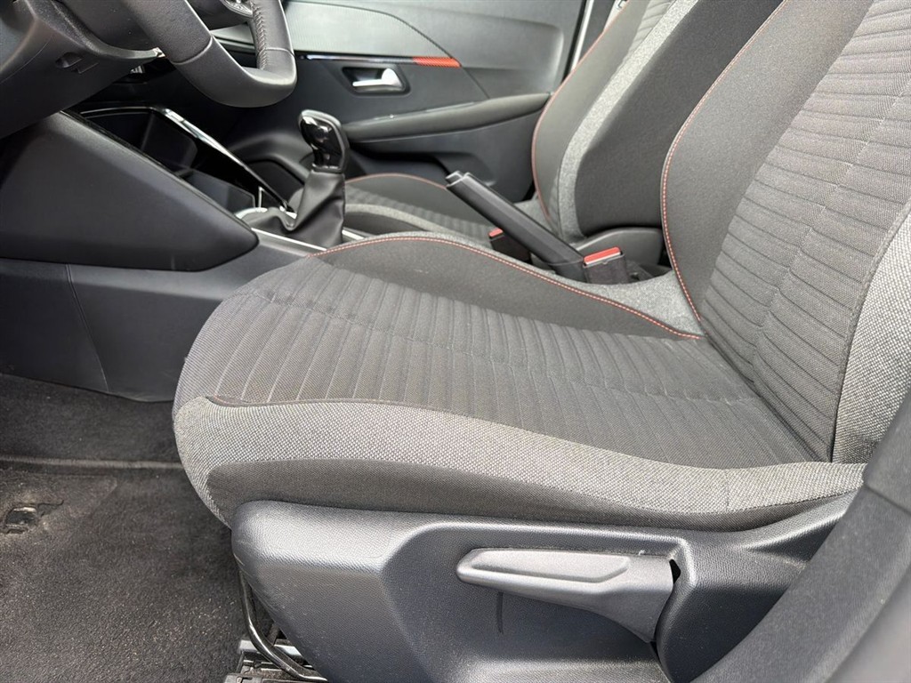 Peugeot 208 1,2 PureTech Black Limited 75HK 5d - Image 18